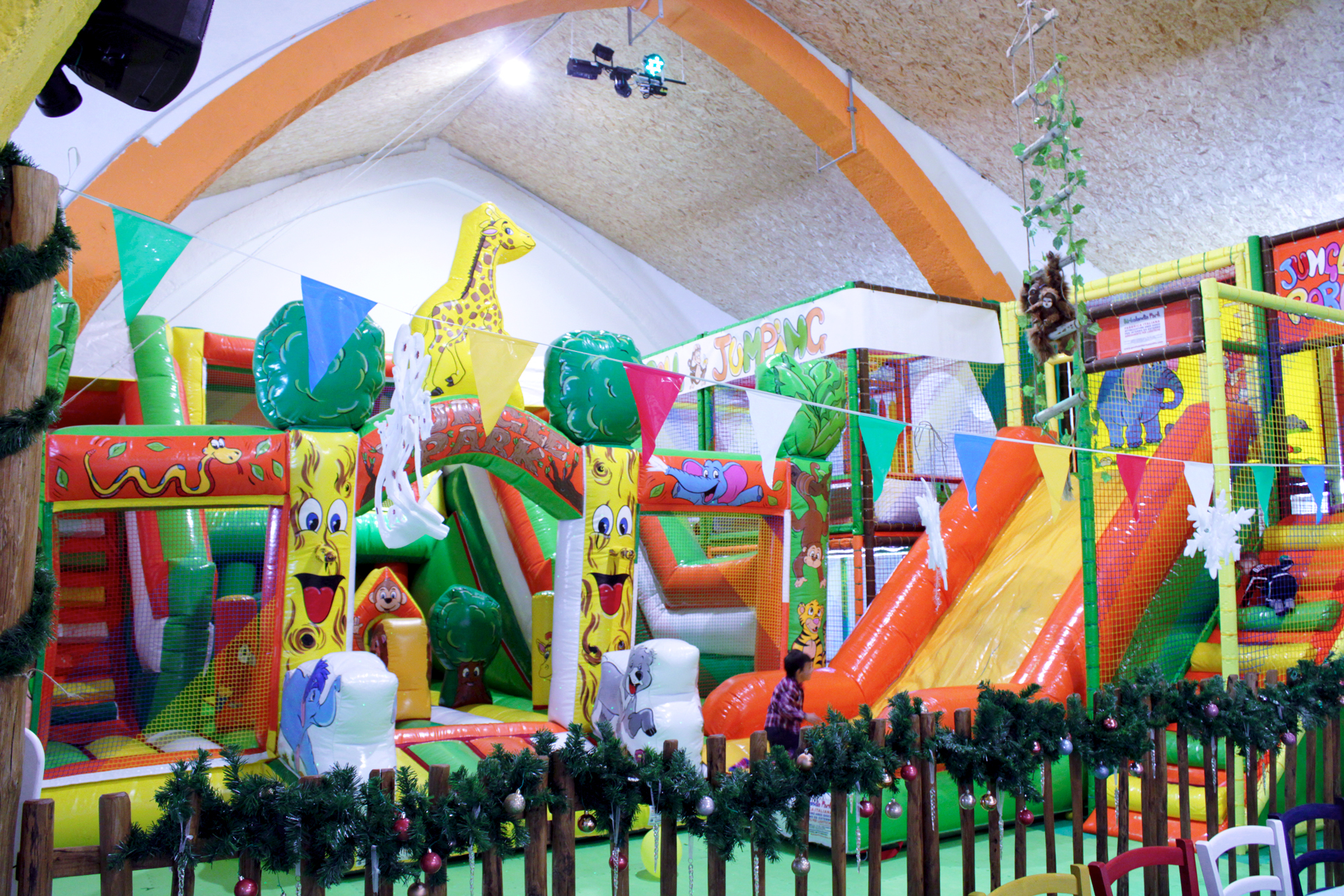 Birichini Park - Parco giochi bambini - sala compleanni - gonfiabili -  campo estivo.